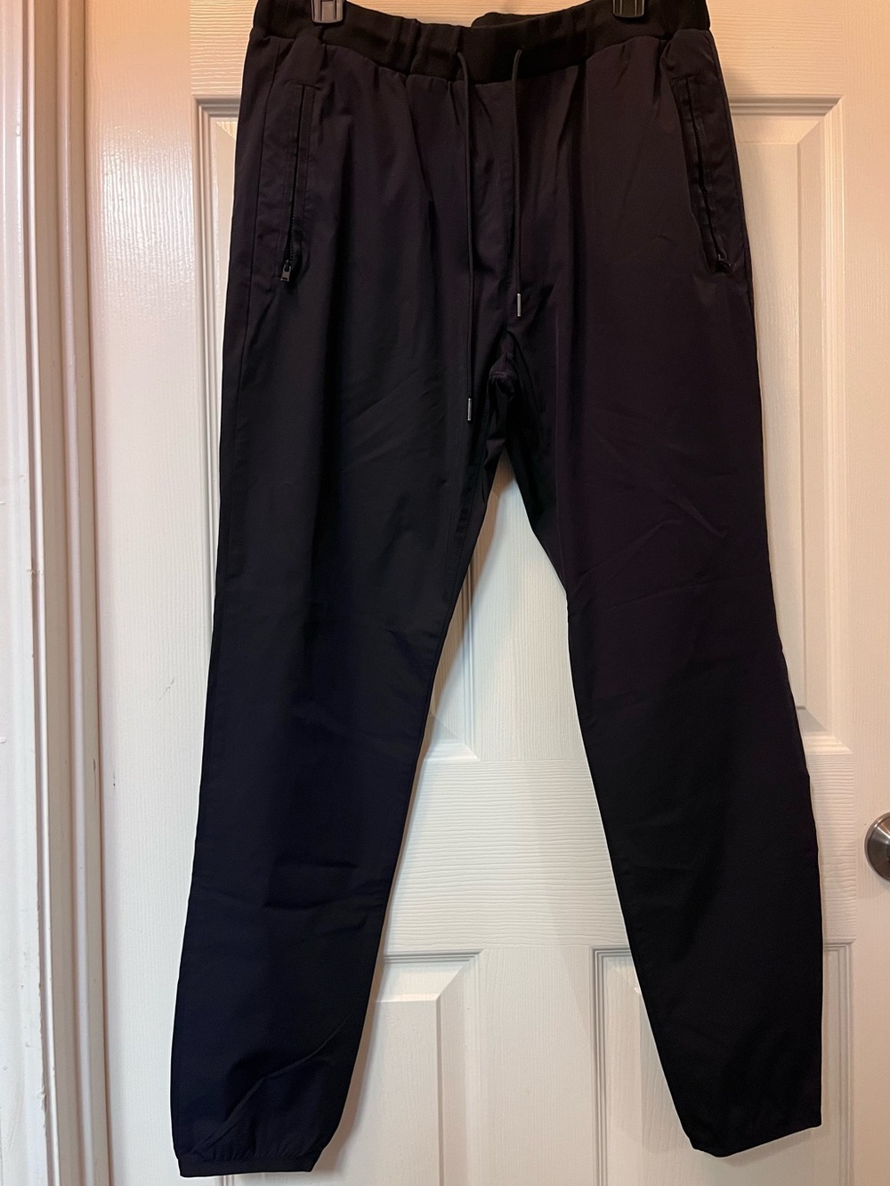 Theory Men's Black Jogger Trousers- Excellent condition